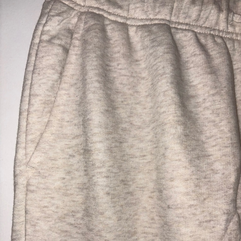 Aritzia TNA Cream Jogger Sweatpants - Picture 4 of 7